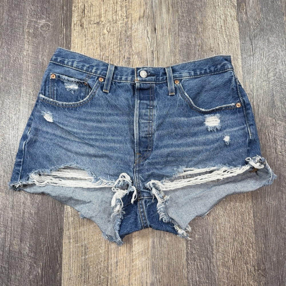 Levis 501 High Rise Jean Shorts Womens W31 Blue Denim Button Fly Distressed Hem